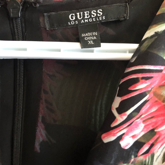 GUESS GORGEOUS Kimono dress. - Picture 2 of 3